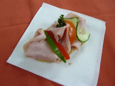 OBLOŽENÝ CHLEBÍČEK ŠUNKOVÝ